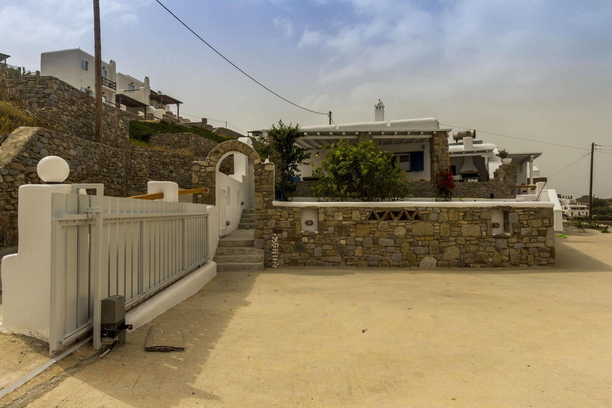 Lavish Suites Agios Ioannis Diakoftis Exterior photo